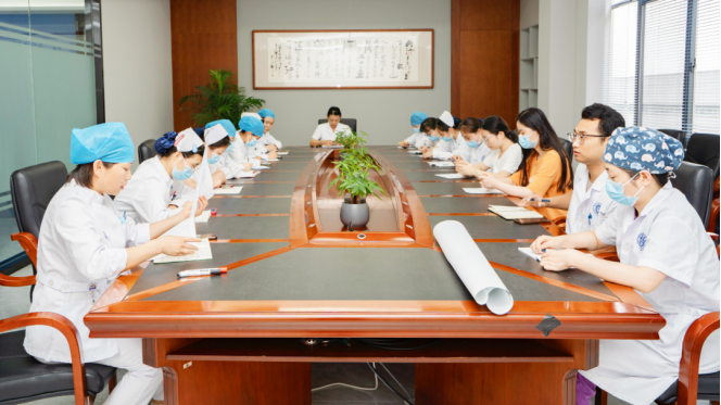 &ldquo;抓质量 强安全 促发展&rdquo;我院护理部召开2024年护理安全及不良事件讨论分析会